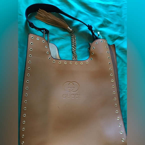 Women’s Tan Boho Shoulder Bag *fake* - Picture 4 of 6